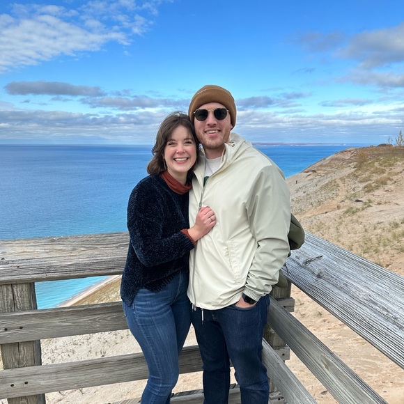 👋 I'm Molly! I love Poshmark! 💃🏼😎❤️ - Picture 6 of 6